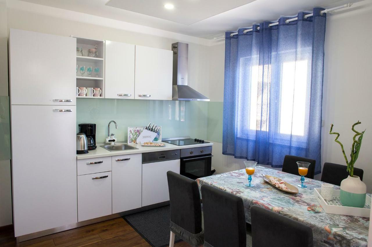 Apartma Tina *